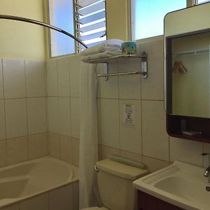 Habitación Estándar con 2 Camas Individuales